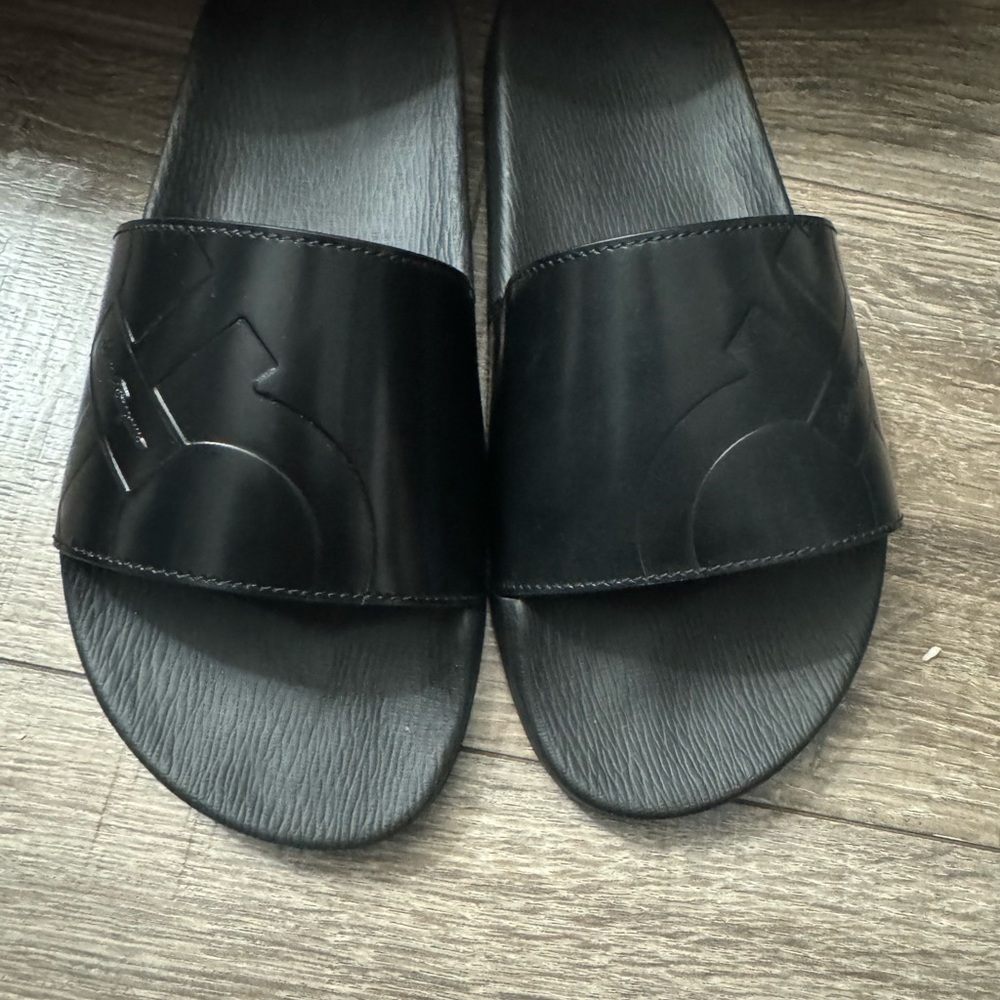 salvatore ferragamo womens slides